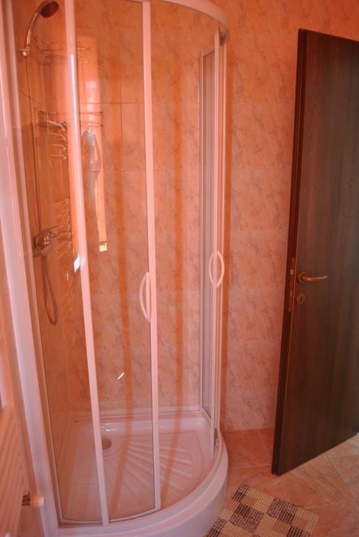 Pensiunea Queen Mary Sînpetru Kamer foto